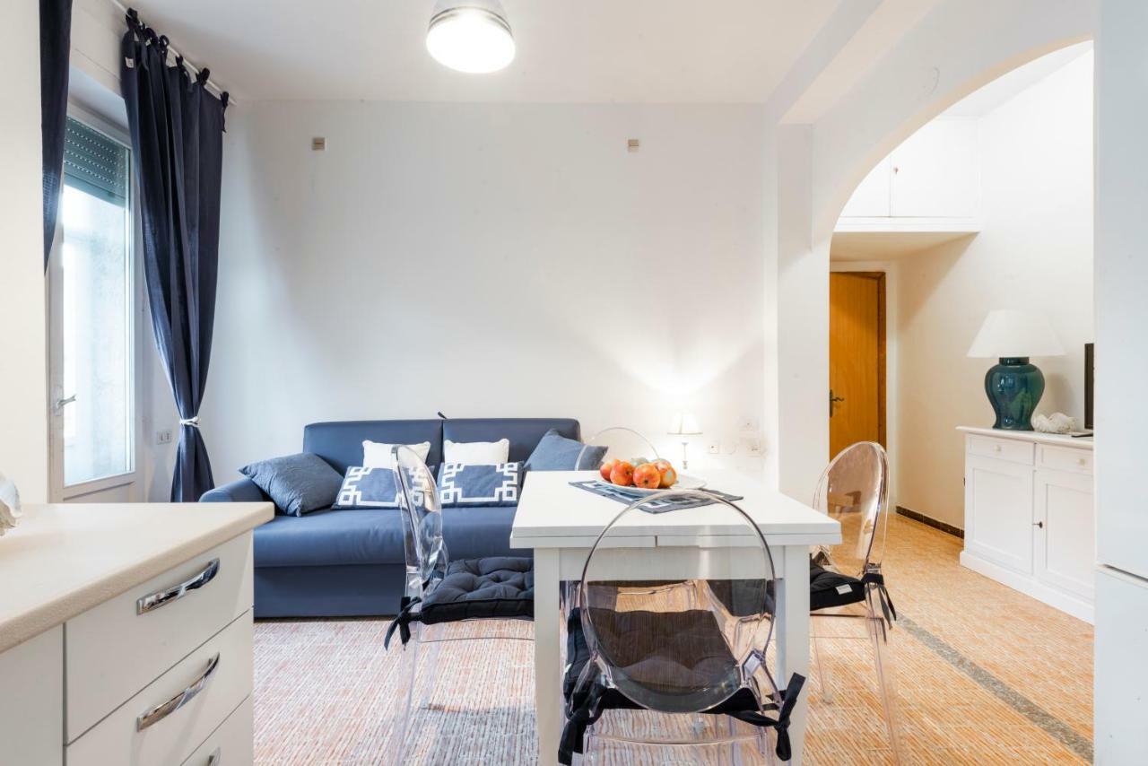 Casa Blu Lägenhet Follonica Exteriör bild